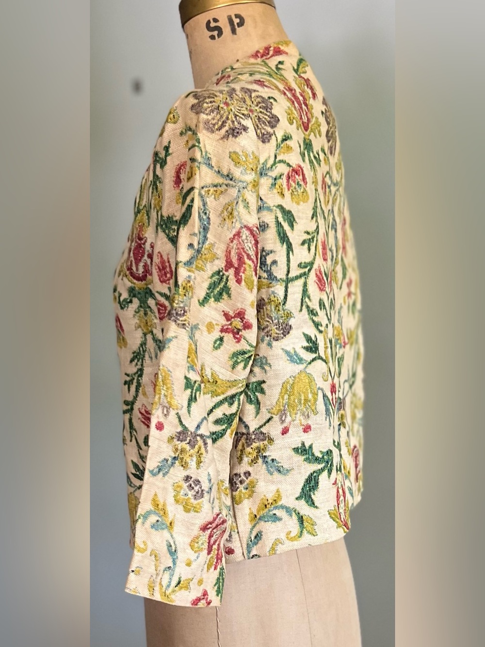 John Meyer of Norwich Vintage Floral Button Front Jacket - Picture 3 of 9